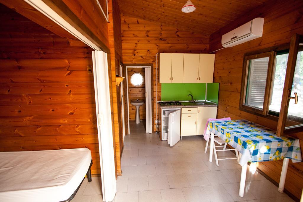 Villaggio Camping Uria Фоче-Варано Экстерьер фото