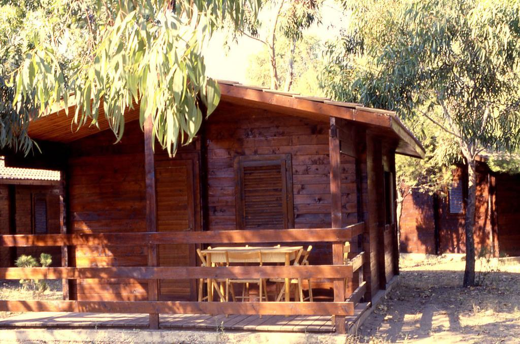 Villaggio Camping Uria Фоче-Варано Экстерьер фото